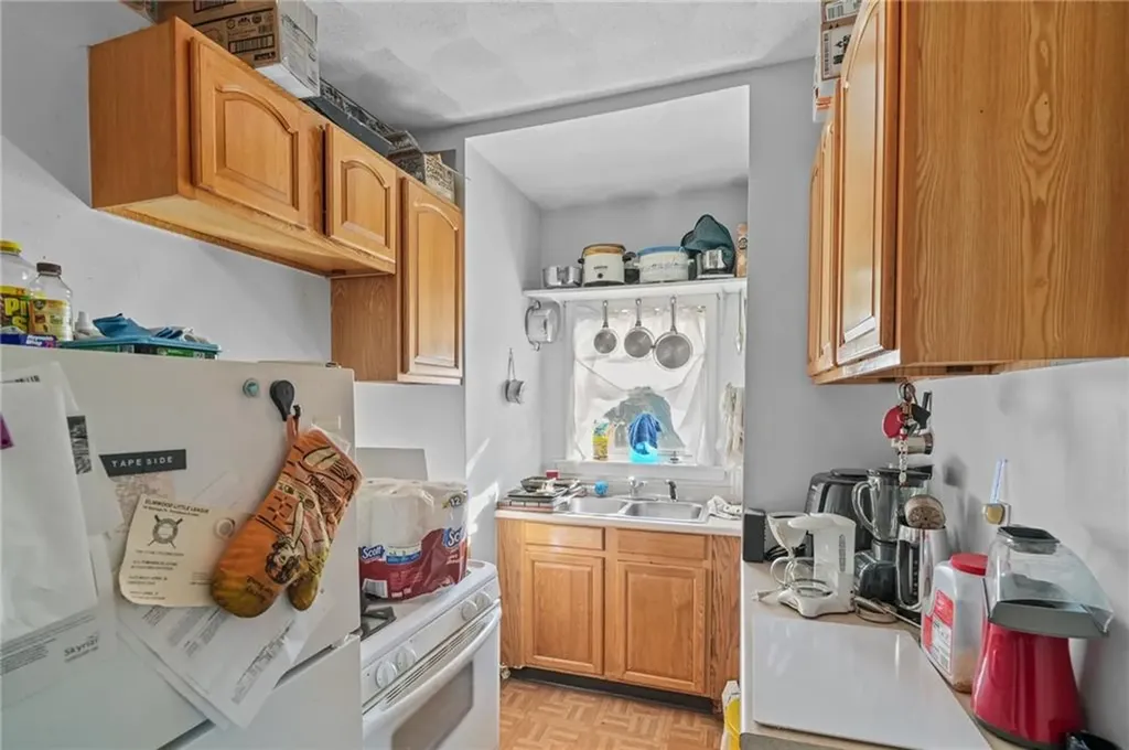 118 Arnold Avenue Cranston RI 02905