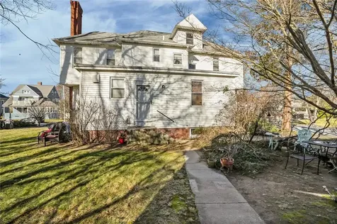 118 Arnold Avenue Cranston RI 02905