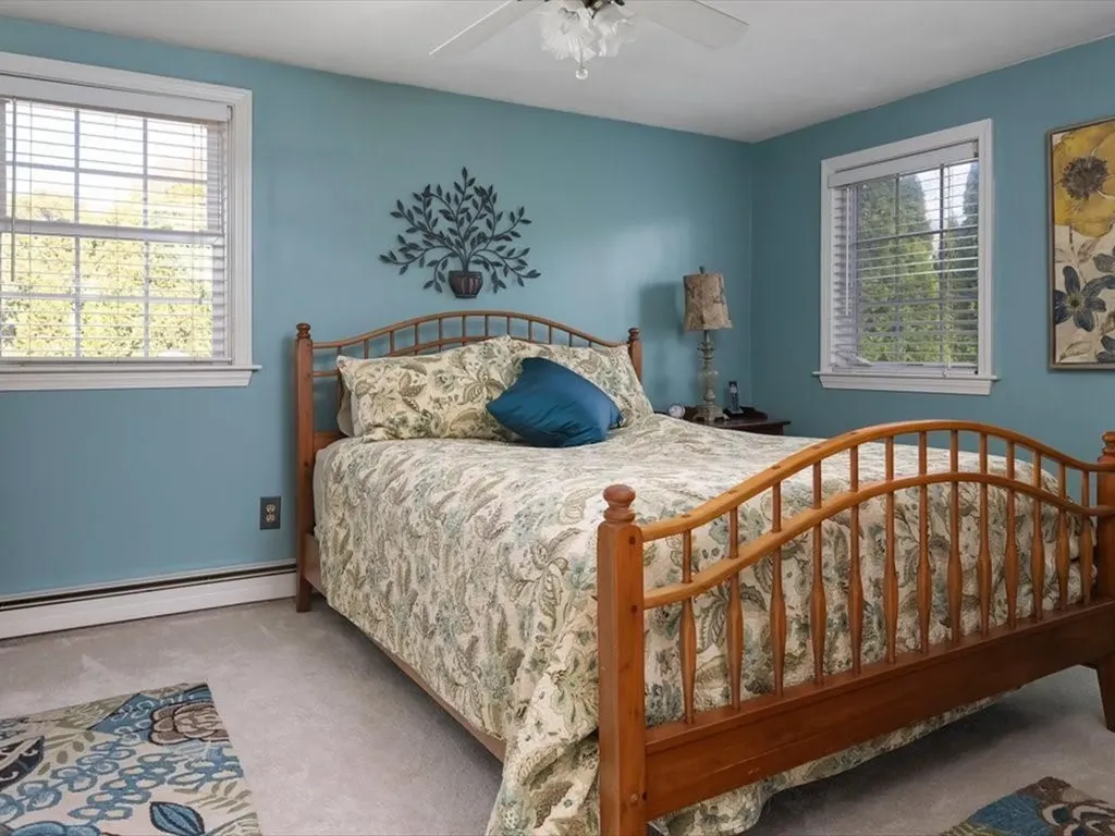59 Spice Bush Trail Narragansett RI 02882