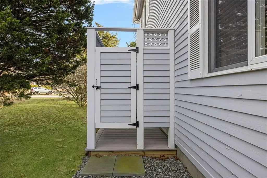 71 Willow Road Charlestown RI 02813