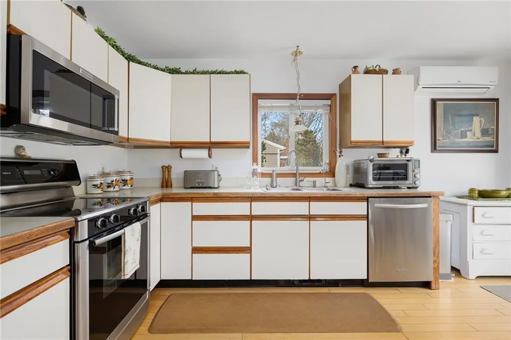 71 Willow Road Charlestown RI 02813