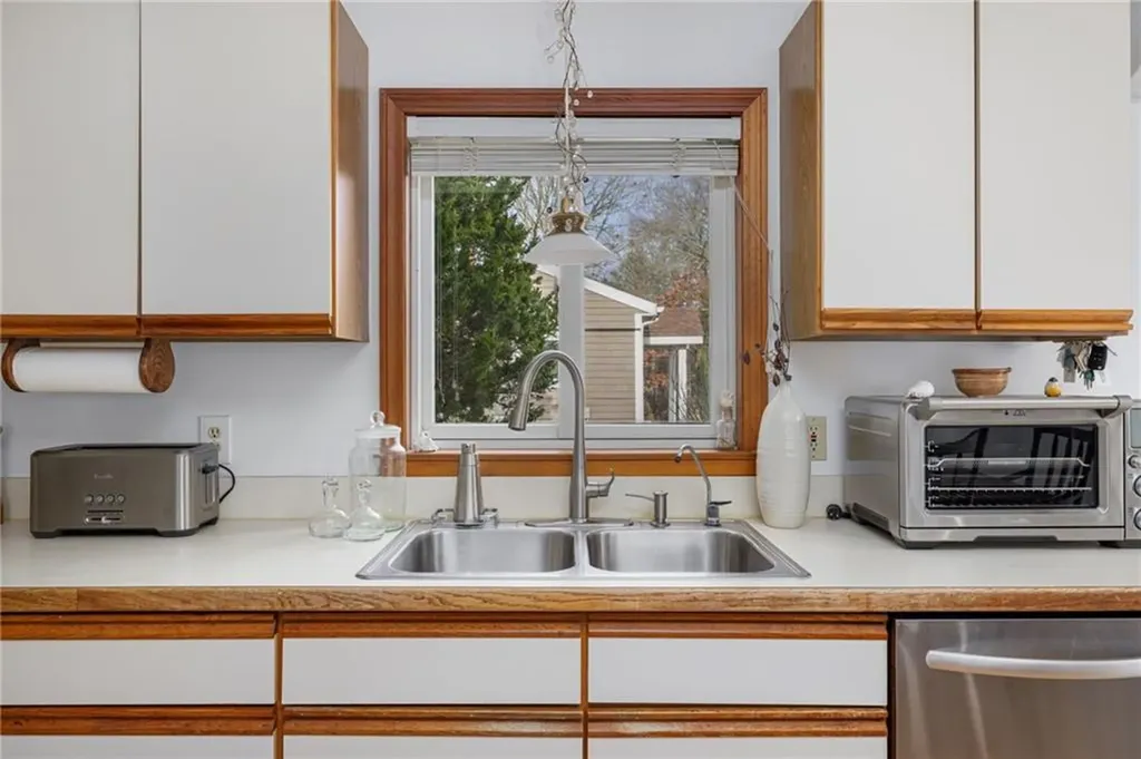 71 Willow Road Charlestown RI 02813