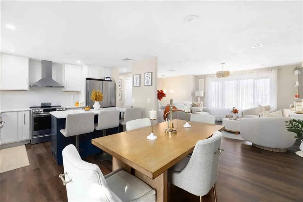 54 Salem Avenue Cranston RI 02920