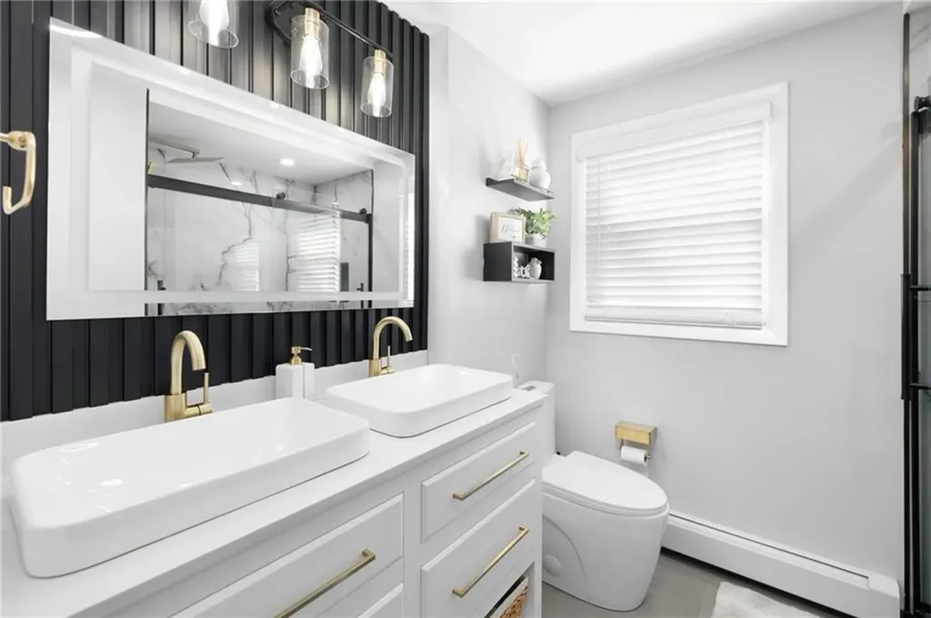 54 Salem Avenue Cranston RI 02920