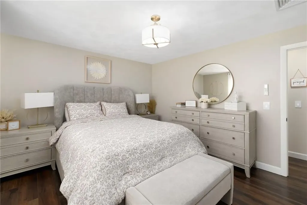 54 Salem Avenue Cranston RI 02920