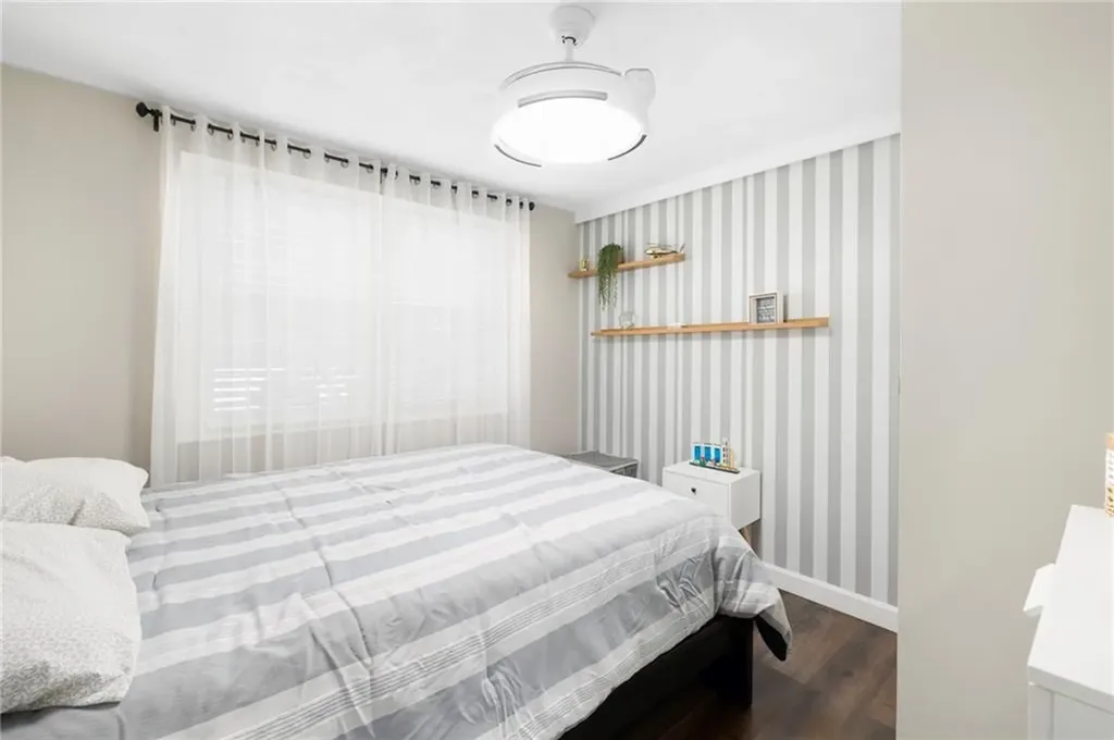 54 Salem Avenue Cranston RI 02920