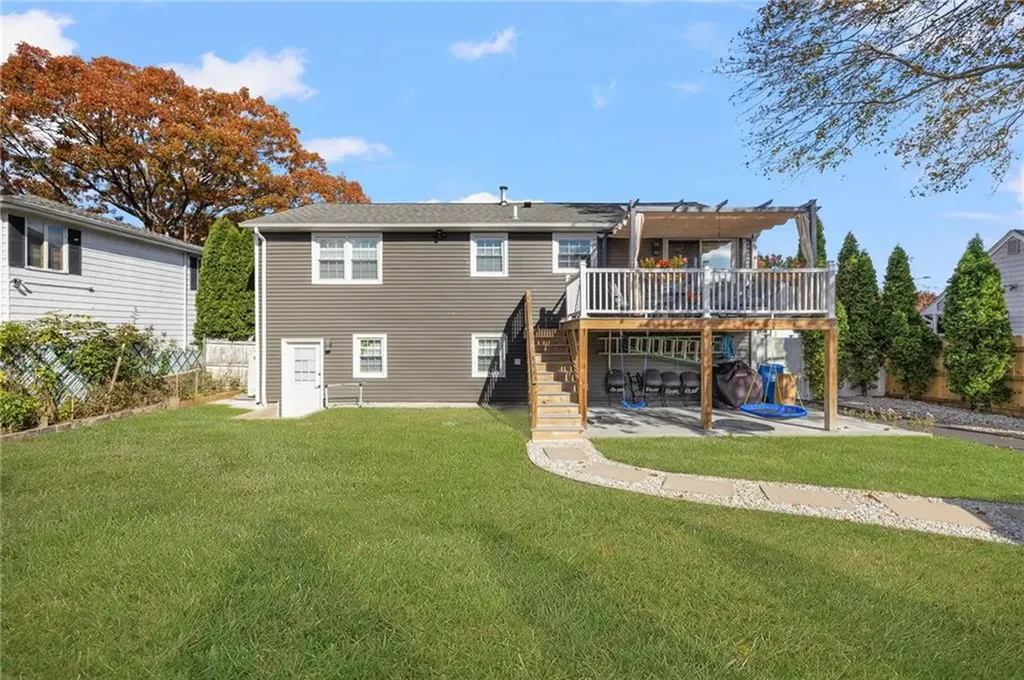 54 Salem Avenue Cranston RI 02920