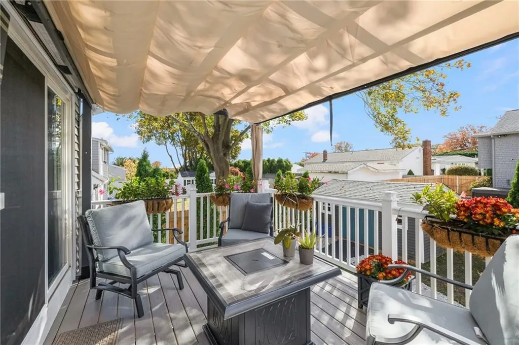 54 Salem Avenue Cranston RI 02920