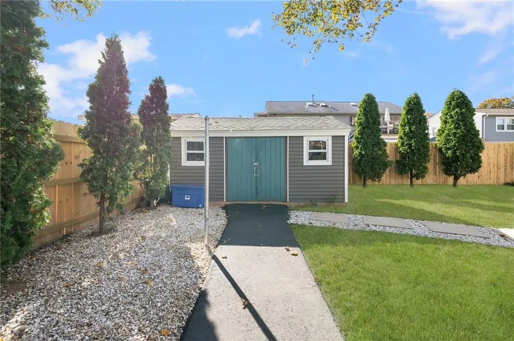 54 Salem Avenue Cranston RI 02920