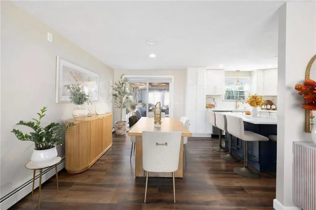 54 Salem Avenue Cranston RI 02920