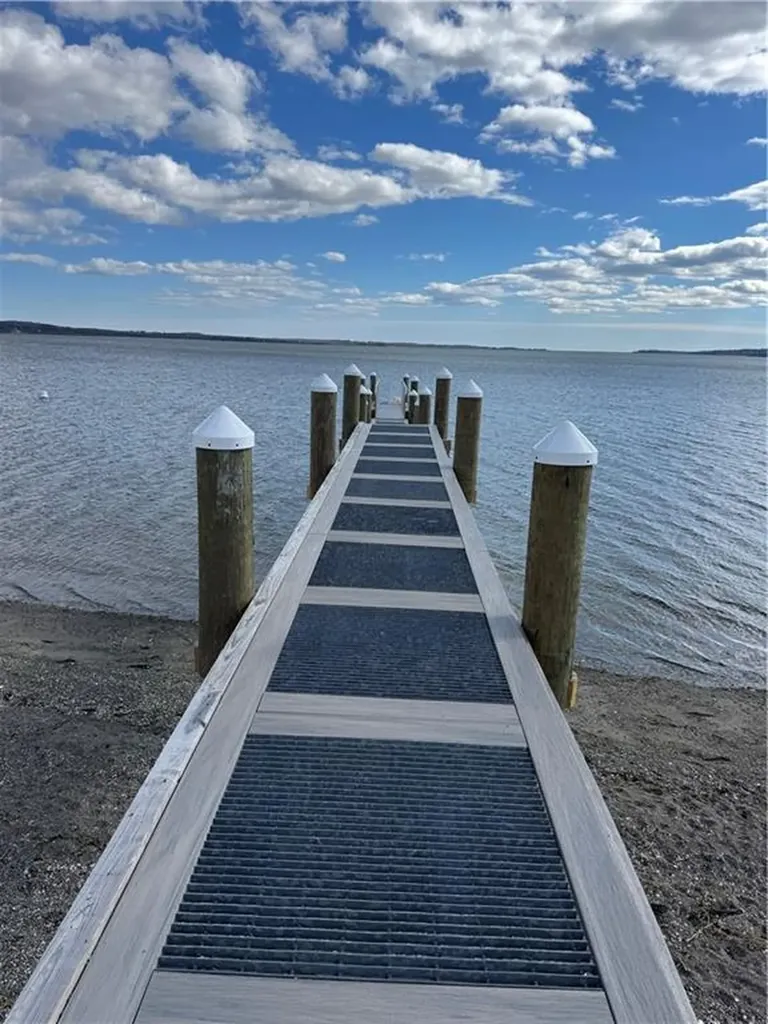 395 Park Avenue Portsmouth RI 02871