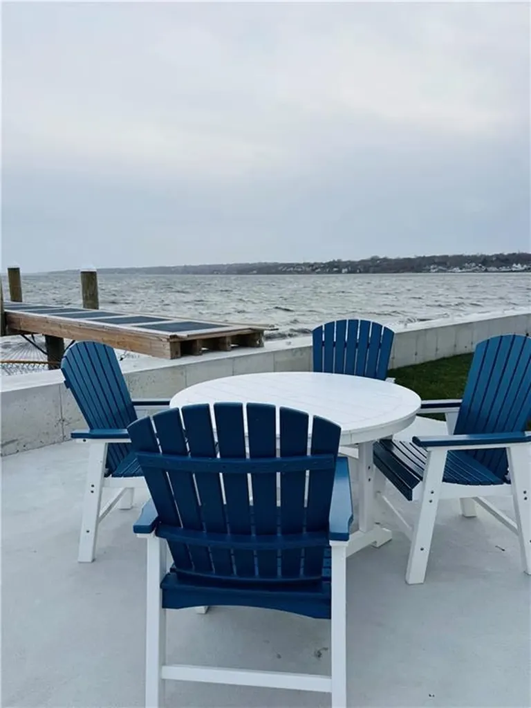 395 Park Avenue Portsmouth RI 02871