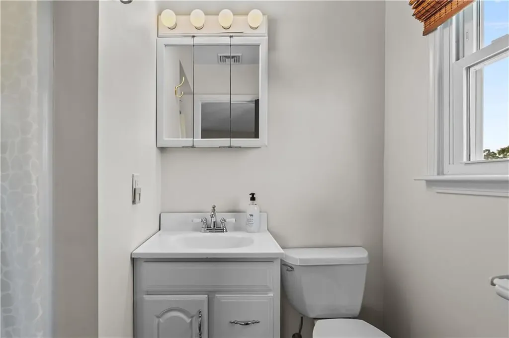 49 Ocean Drive Little Compton RI 02837