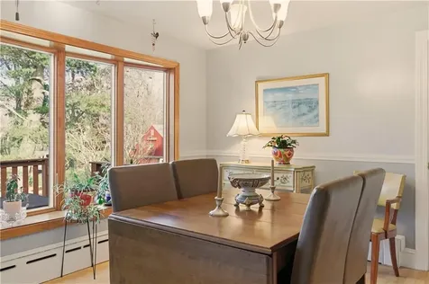 1282 East Road Tiverton RI 02878