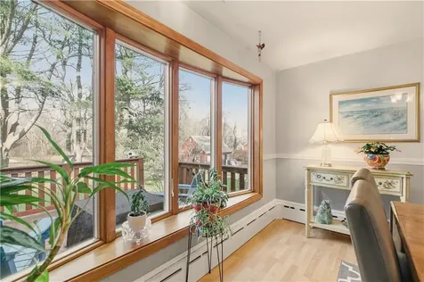 1282 East Road Tiverton RI 02878