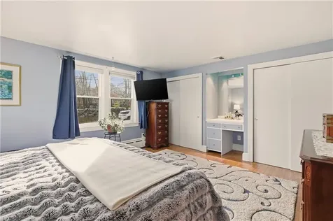 1282 East Road Tiverton RI 02878