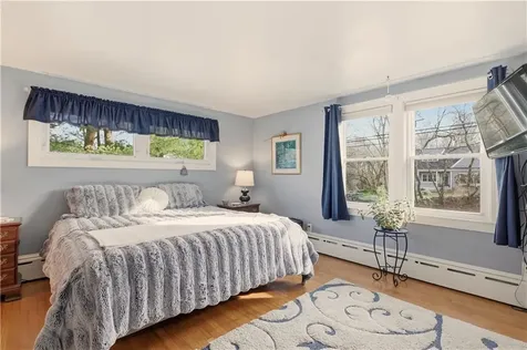 1282 East Road Tiverton RI 02878