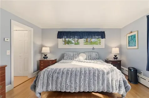 1282 East Road Tiverton RI 02878