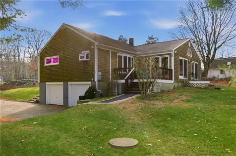 1282 East Road Tiverton RI 02878