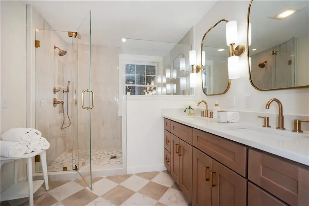 247 Glen Hill Drive North Kingstown RI 02874