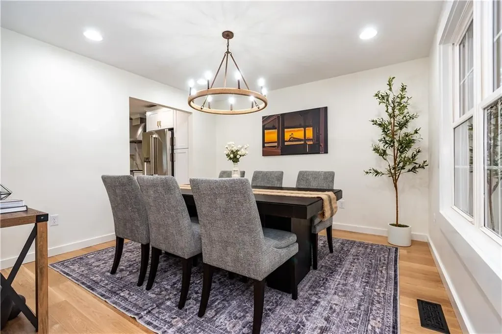 247 Glen Hill Drive North Kingstown RI 02874