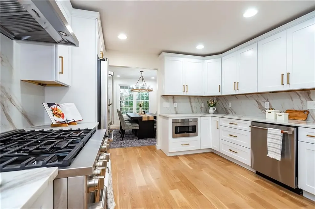 247 Glen Hill Drive North Kingstown RI 02874