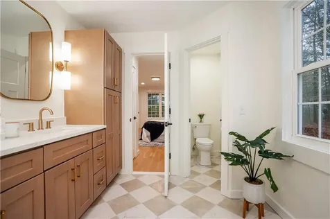 247 Glen Hill Drive North Kingstown RI 02874