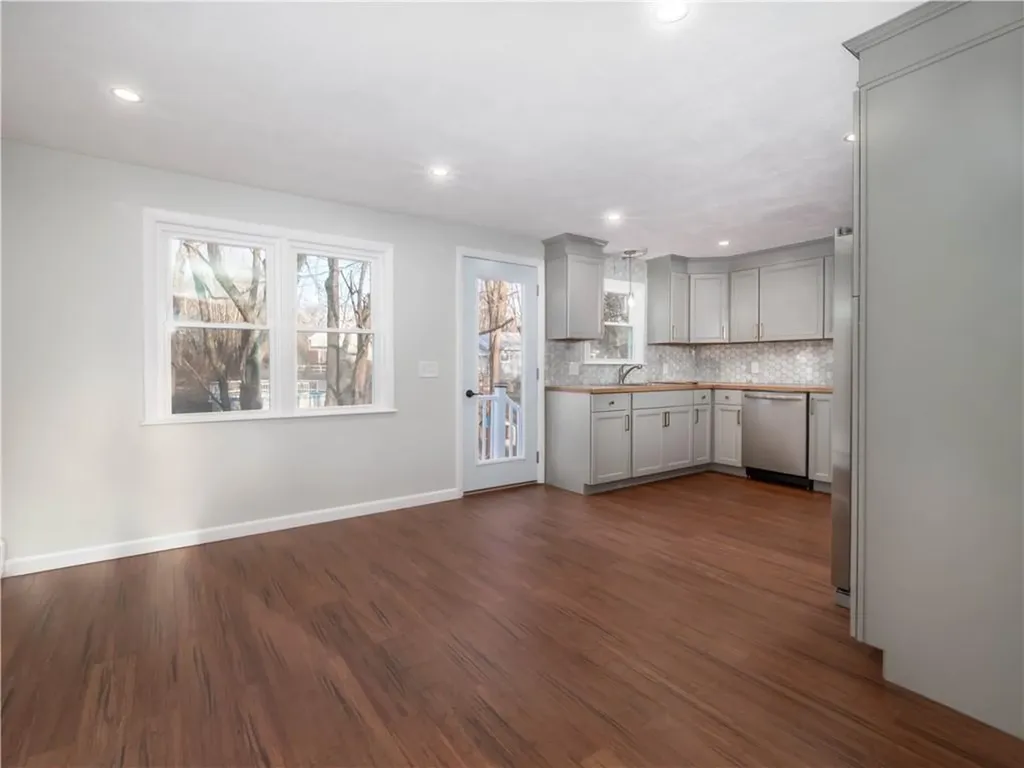 2 Sandalwood Court Coventry RI 02816