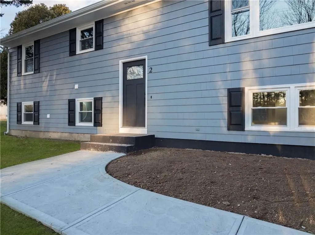 2 Sandalwood Court Coventry RI 02816