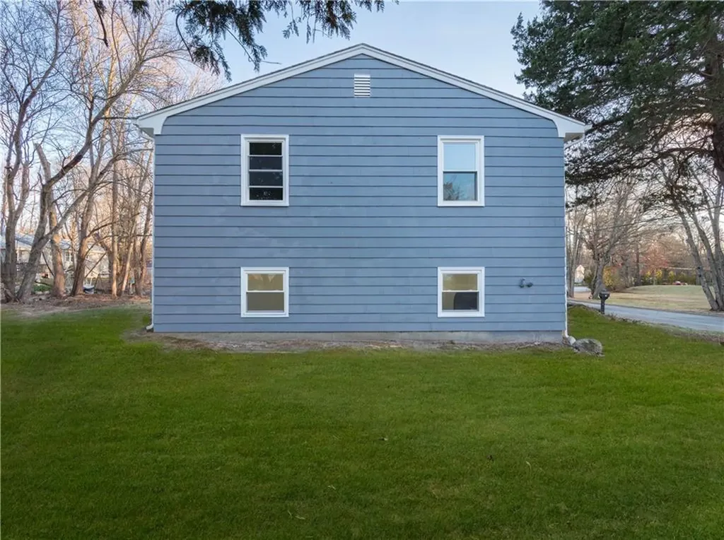 2 Sandalwood Court Coventry RI 02816