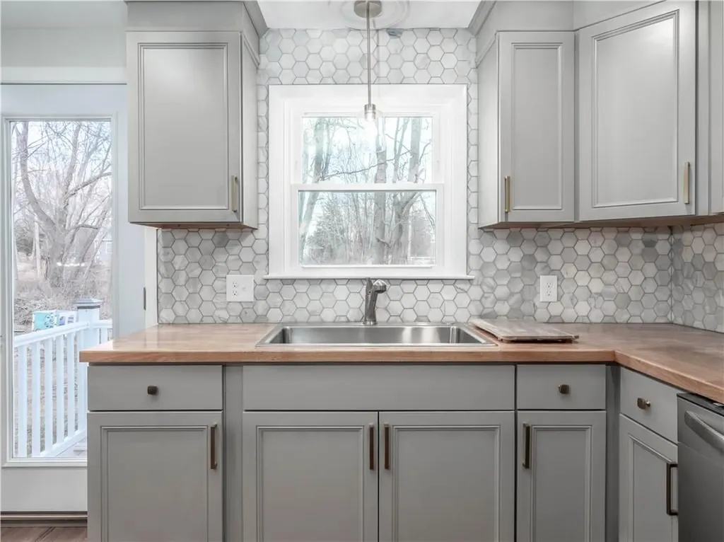 2 Sandalwood Court Coventry RI 02816