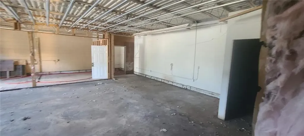 56 60 River Avenue Providence RI 02908