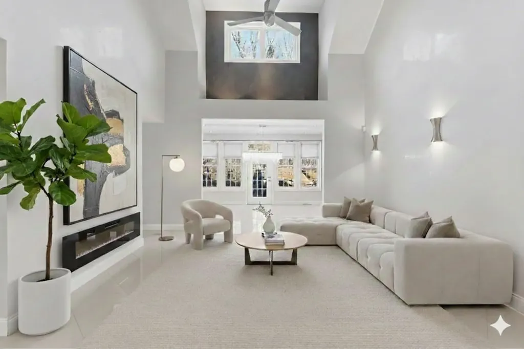 315 Old River Road Lincoln RI 02838