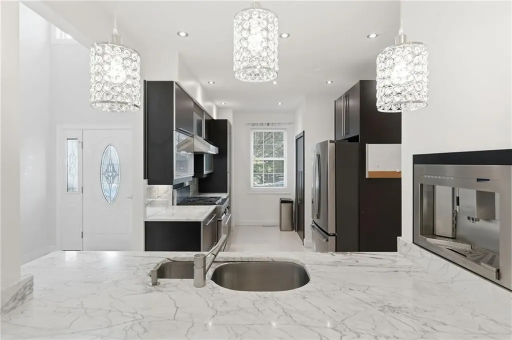 315 Old River Road Lincoln RI 02838