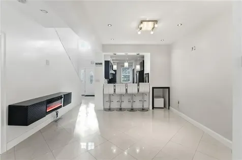 315 Old River Road Lincoln RI 02838