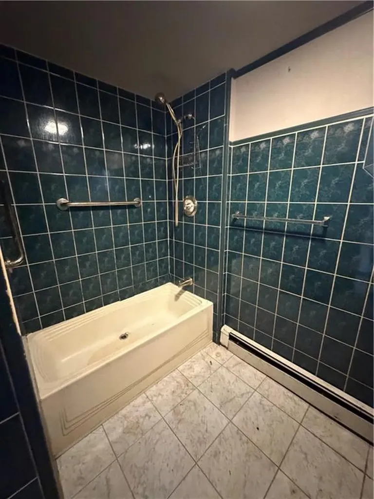 121 Samuel Avenue Pawtucket RI 02860