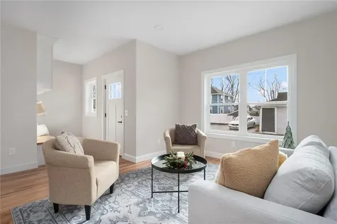 39 Winsor Street East Providence RI 02914