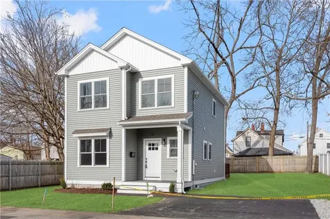 39 Winsor Street East Providence RI 02914