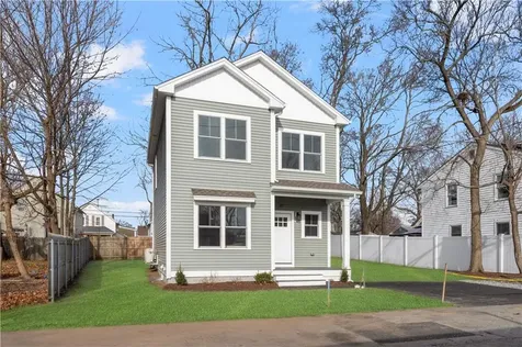 39 Winsor Street East Providence RI 02914