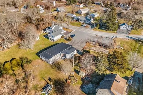 1023 Old Stafford Road Tiverton RI 02878