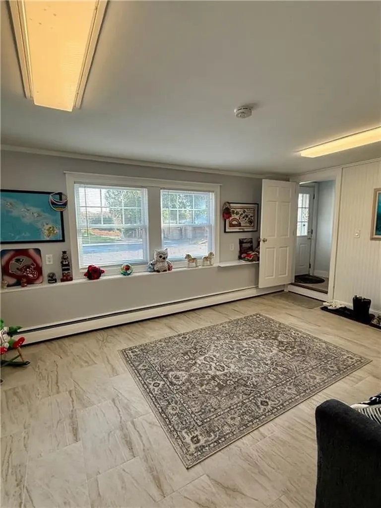 196 Bulgarmarsh Road Tiverton RI 02878