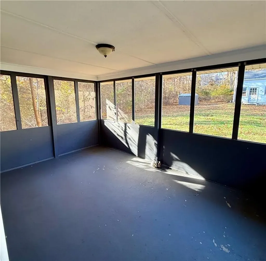 196 Bulgarmarsh Road Tiverton RI 02878