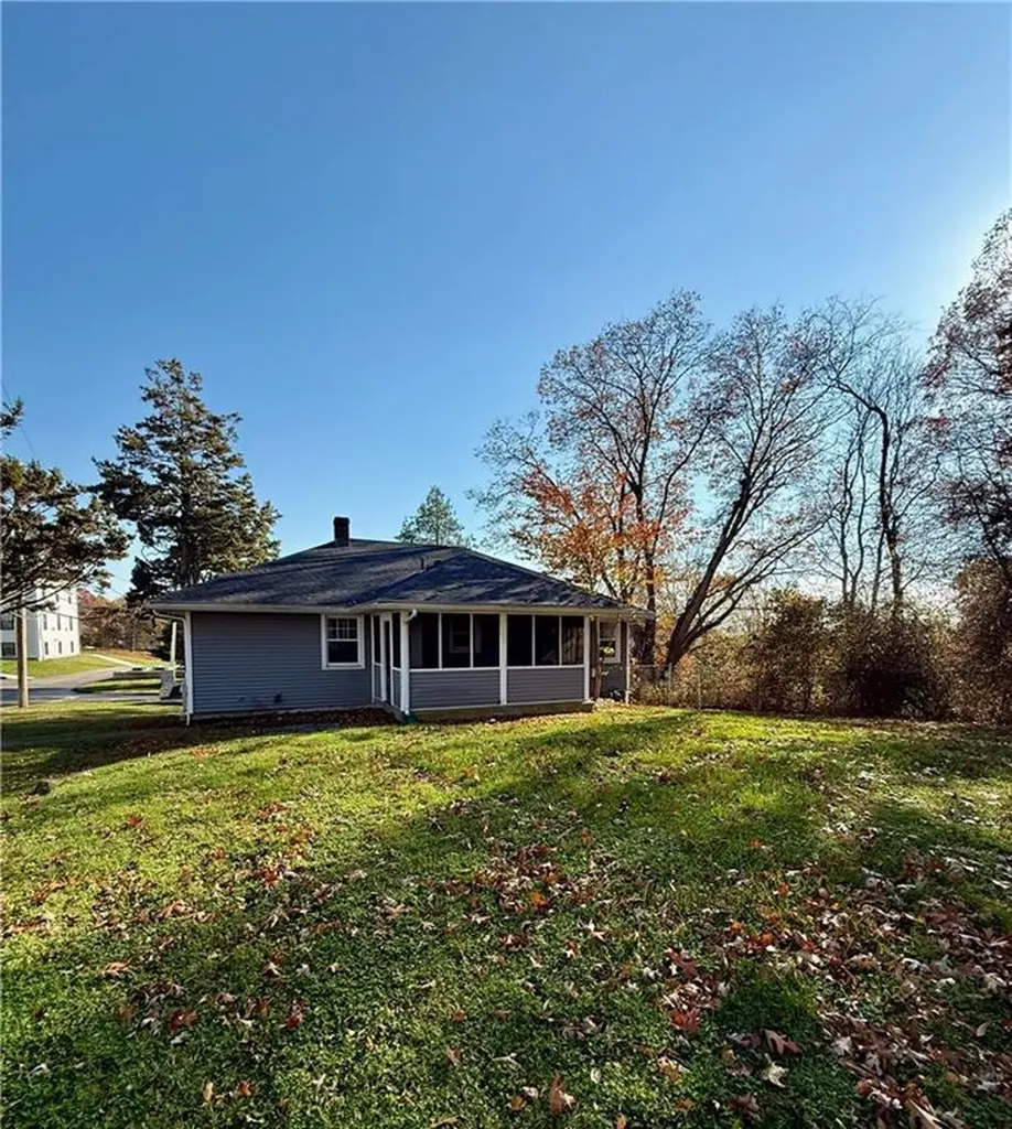 196 Bulgarmarsh Road Tiverton RI 02878