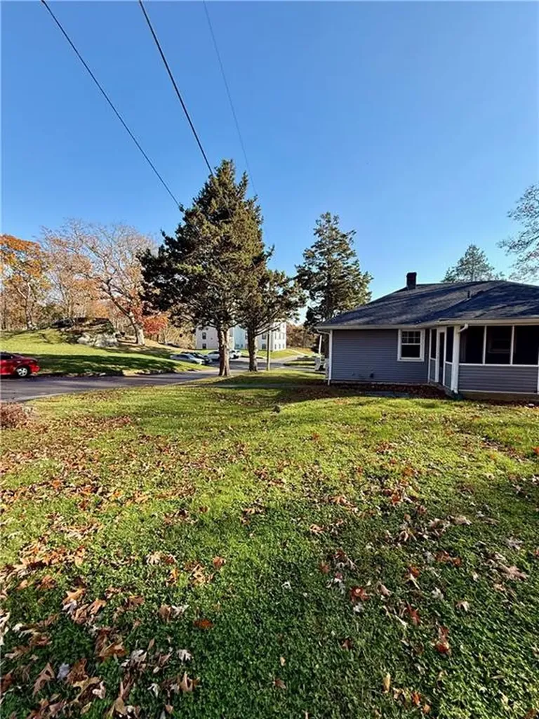 196 Bulgarmarsh Road Tiverton RI 02878