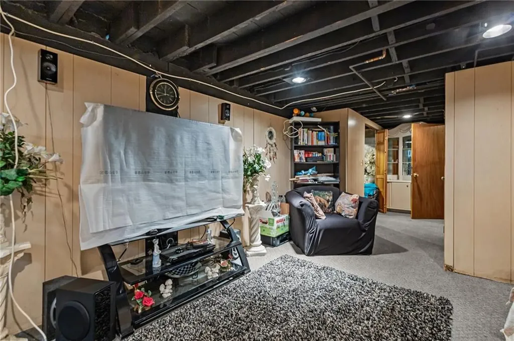 162 Merino Street Providence RI 02909