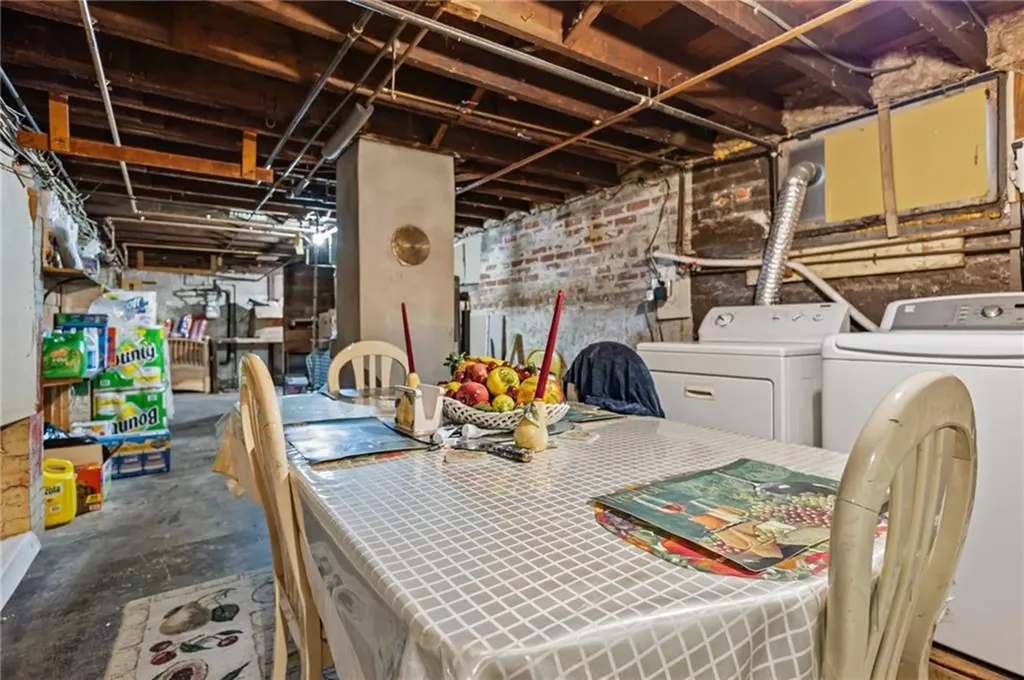 162 Merino Street Providence RI 02909