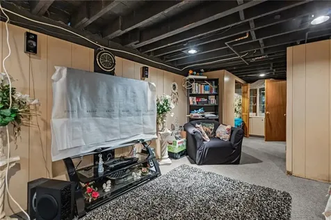 162 Merino Street Providence RI 02909