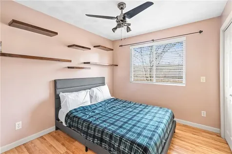 12 Railroad Row Warwick RI 02886