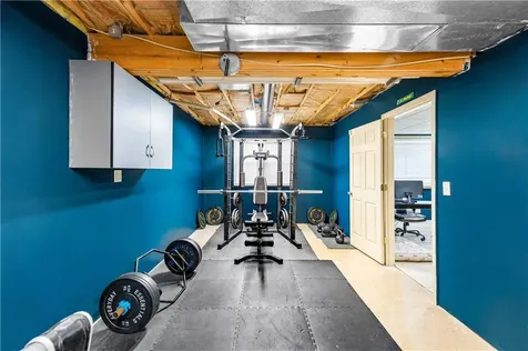 12 Railroad Row Warwick RI 02886