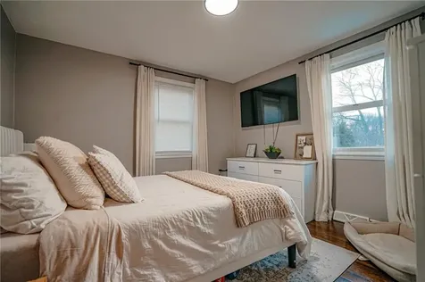 27 Winifred Avenue Warwick RI 02889